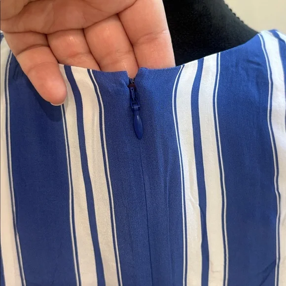 J. Crew Blue White Striped Tie Front Top Size 6 - Picture 7 of 8